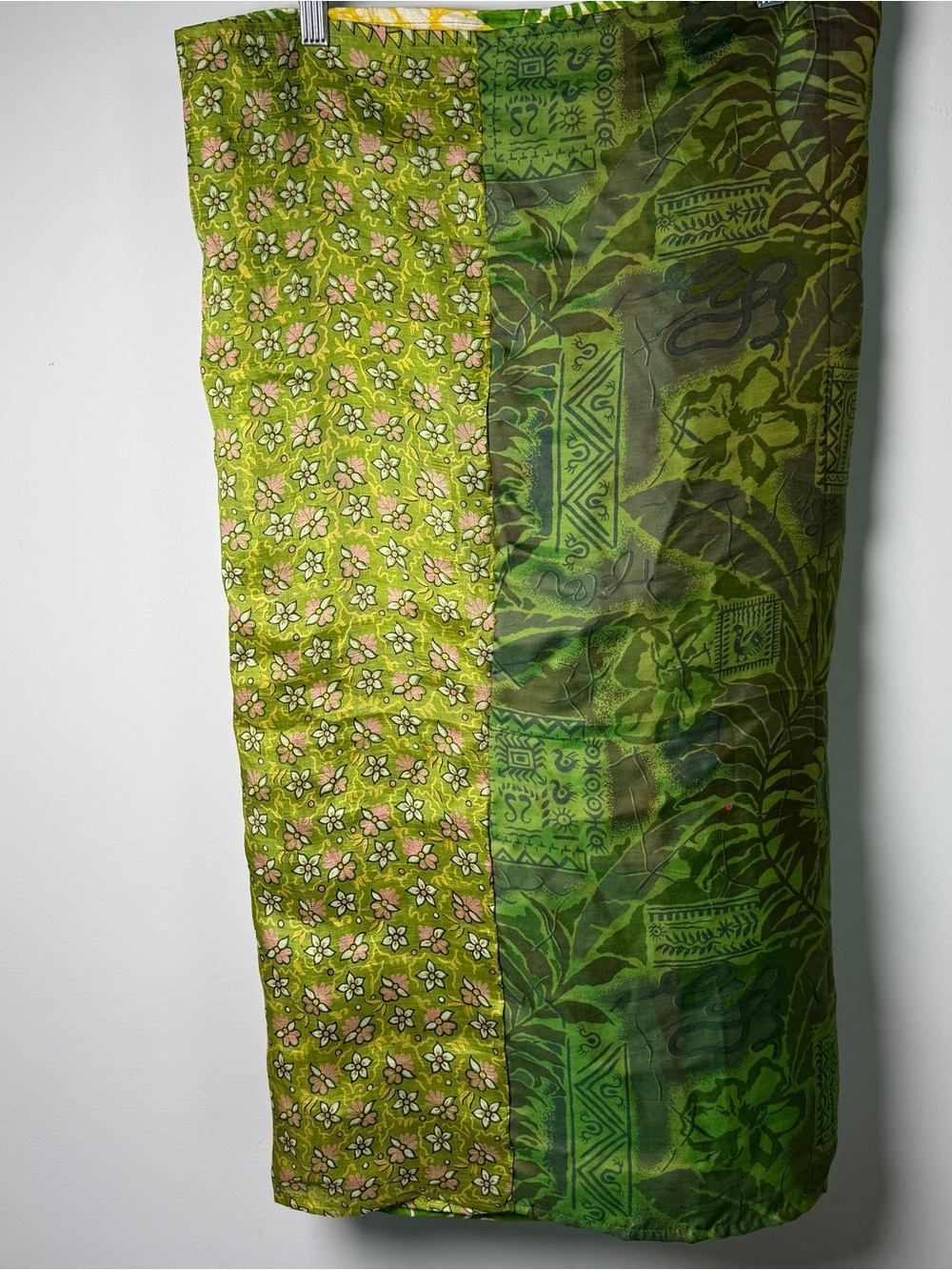 Guru Silk Patchwork Wrap Scarf Green Batik Tropical Print Boho Festival Sarong - Picture 8 of 8
